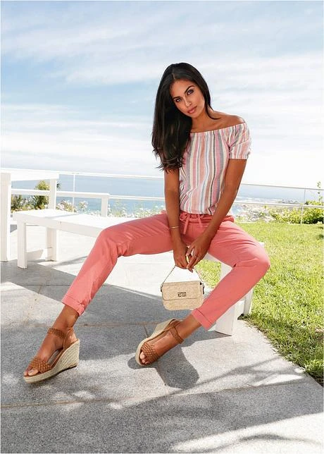 Blouse Encolure Carmen 7 Blouse Encolure Carmen – Image 7