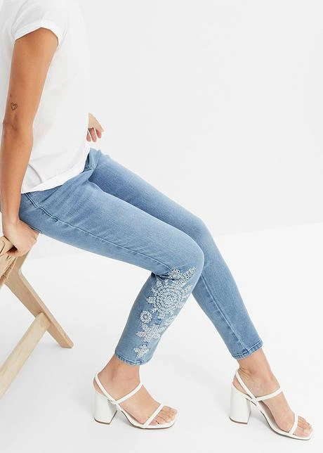 Jean Skinny Avec Broderies Anglaises 5 Jean Skinny Avec Broderies Anglaises – Image 5