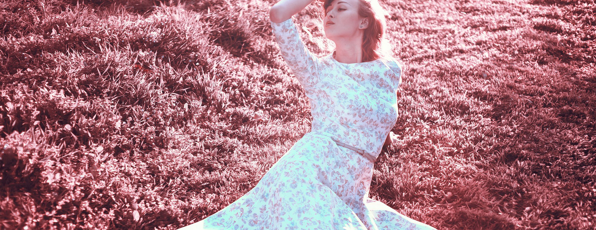 Mode Femme -Mode Femme girl in the garden 1391274 1920